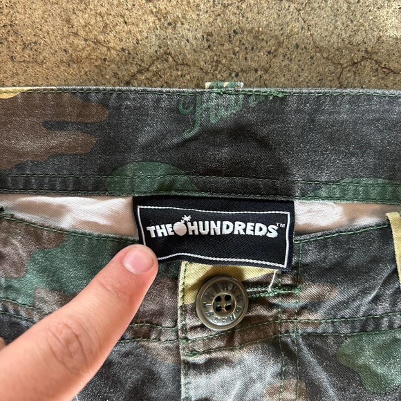 Vintage the hundreds camo cargo - Picture 3 of 3